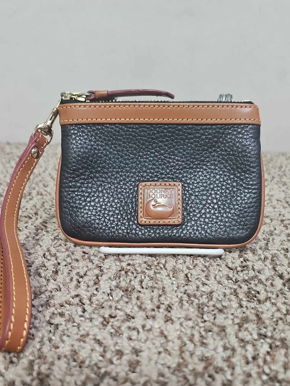 DOONEY & BOURKE PEBBLE GRAIN WRISTLET BFPM-08-212